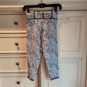 Bela Fit White Lace Leggings Size OS